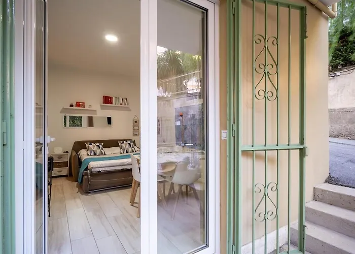 Casa Angela, A Few Steps From The Sea 아파트 *