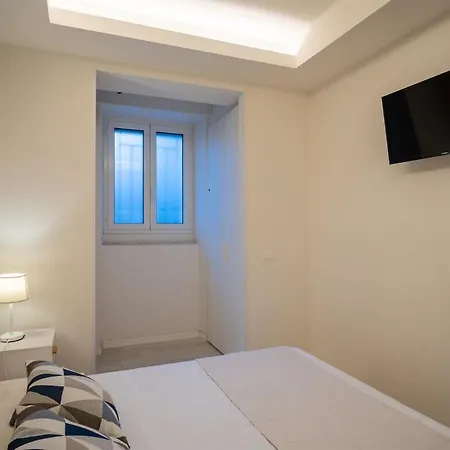 Casa Angela, A Few Steps From The Sea דירה